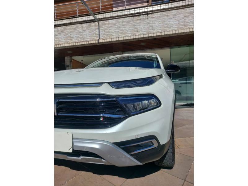 FIAT - TORO - 2023/2023 - Branca - R$ 134.900,00