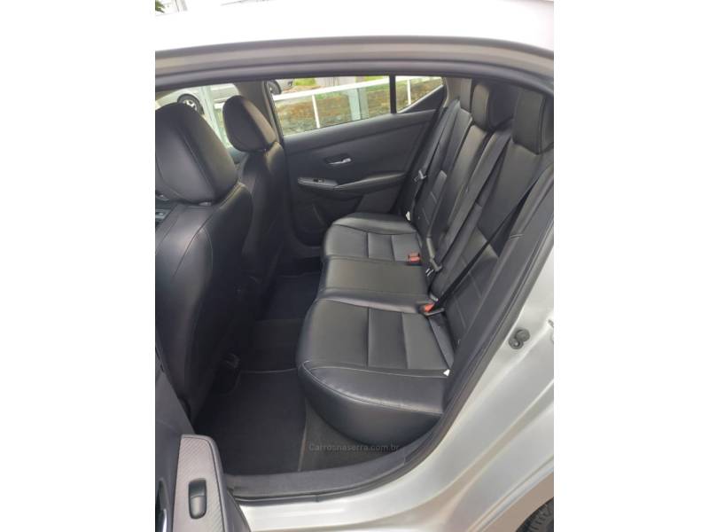 NISSAN - SENTRA - 2023/2023 - Prata - R$ 128.900,00
