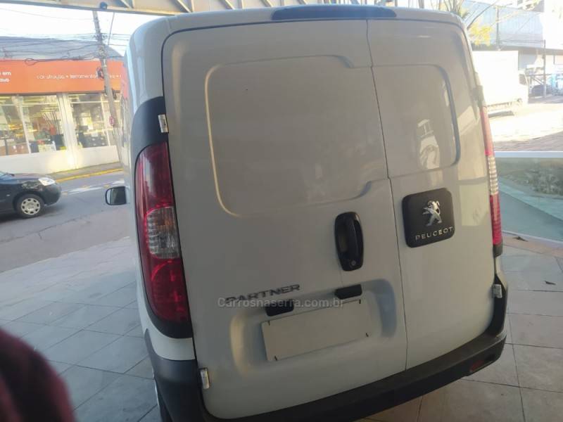 PEUGEOT - PARTNER - 2023/2024 - Branca - R$ 83.900,00