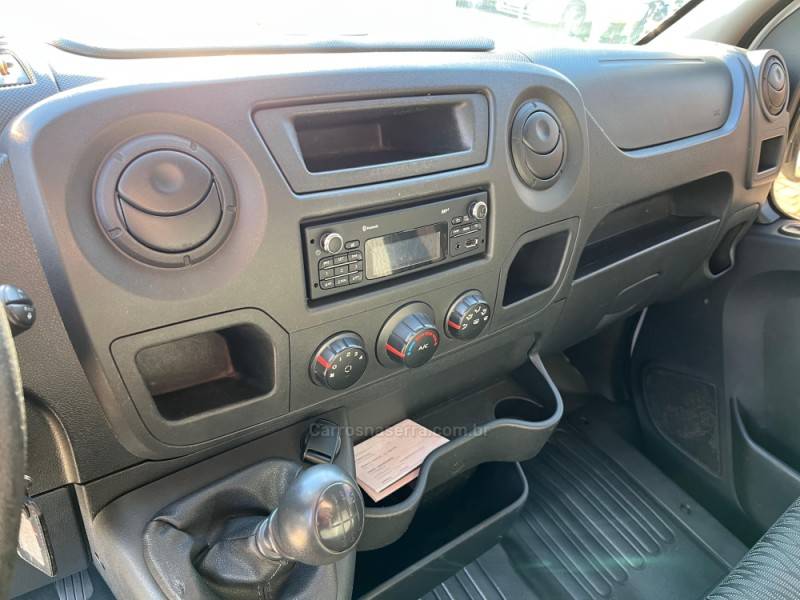 RENAULT - MASTER - 2018/2019 - Branca - R$ 144.900,00
