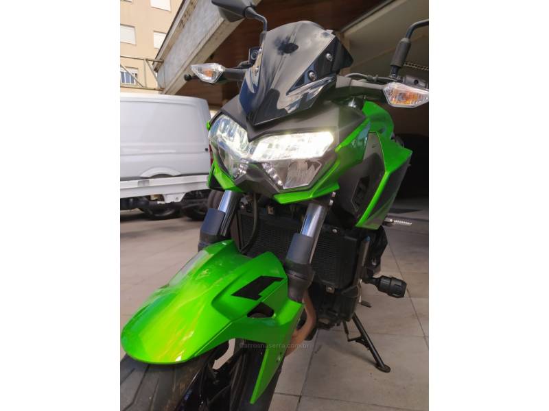 KAWASAKI - Z400 - 2023/2023 - Verde - R$ 31.900,00
