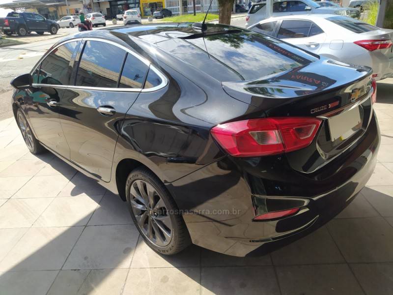CHEVROLET - CRUZE - 2016/2017 - Preta - R$ 79.800,00