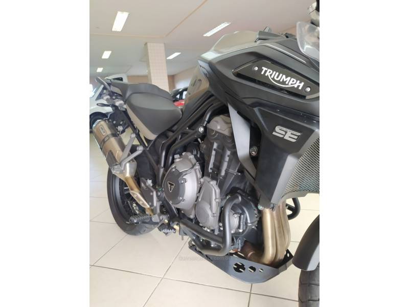 TRIUMPH - Tiger 1200 DES - 2020/2020 - Cinza - R$ 76.000,00