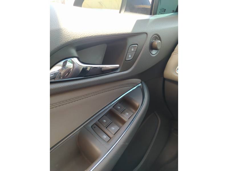 CHEVROLET - CRUZE - 2016/2017 - Preta - R$ 79.800,00