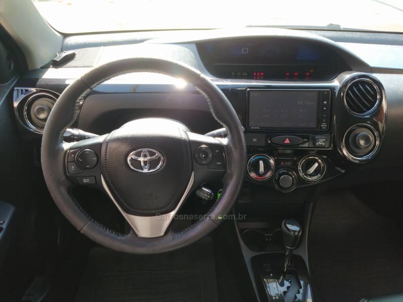 TOYOTA - ETIOS - 2016/2017 - Azul - R$ 59.400,00