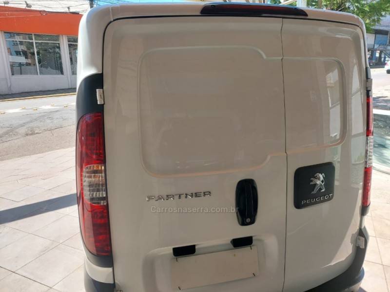 PEUGEOT - PARTNER - 2023/2024 - Branca - R$ 84.500,00