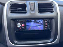 RENAULT - SANDERO - 2017/2017 - Branca - R$ 40.900,00