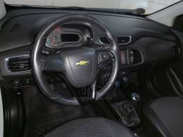 CHEVROLET - ONIX - 2017/2017 - Branca - R$ 60.900,00