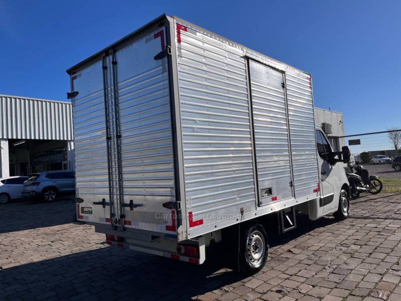 RENAULT - MASTER - 2018/2019 - Branca - R$ 144.900,00