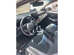 TOYOTA - COROLLA - 2023/2024 - Branca - R$ 147.900,00