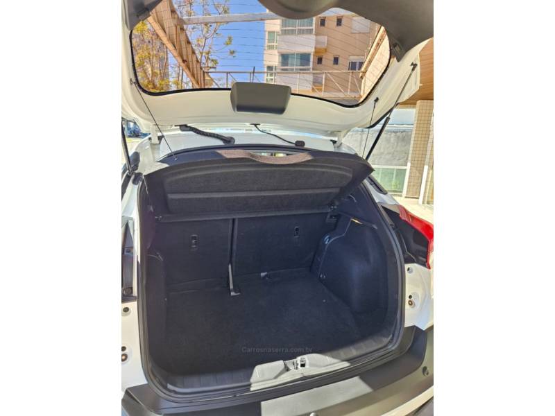 NISSAN - KICKS - 2021/2021 - Branca - R$ 91.900,00