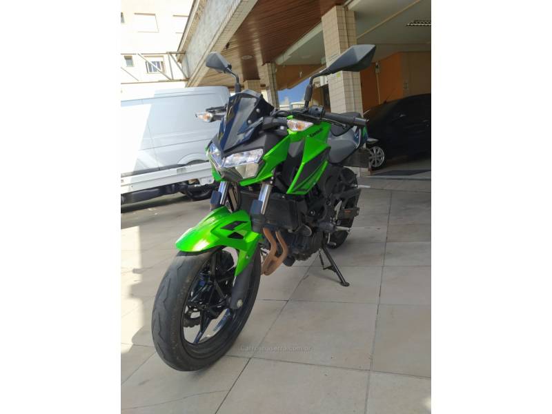 KAWASAKI - Z400 - 2023/2023 - Verde - R$ 31.900,00