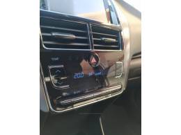 TOYOTA - YARIS - 2022/2023 - Prata - R$ 89.900,00