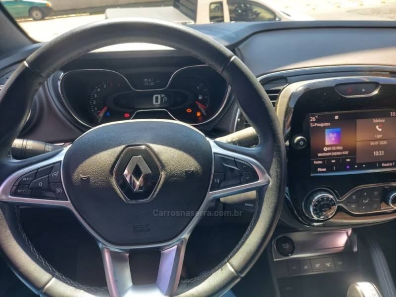 RENAULT - CAPTUR - 2022/2023 - Bege - R$ 97.900,00