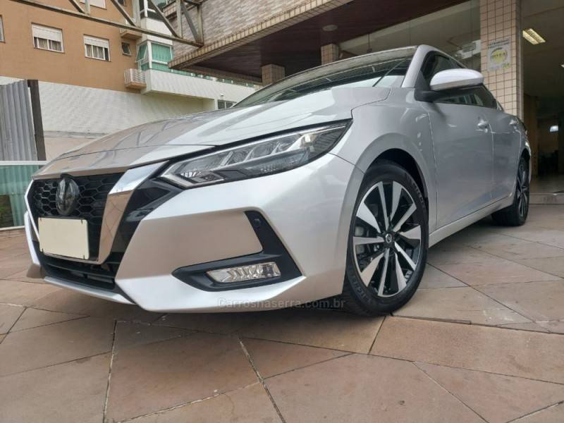 NISSAN - SENTRA - 2023/2023 - Prata - R$ 128.900,00