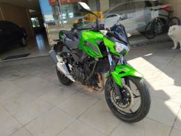 KAWASAKI - Z400 - 2023/2023 - Verde - R$ 31.900,00