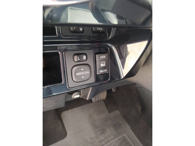 TOYOTA - ETIOS - 2016/2017 - Azul - R$ 58.900,00
