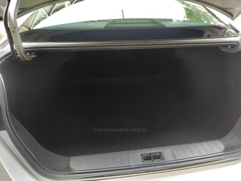 NISSAN - SENTRA - 2023/2023 - Prata - R$ 128.900,00