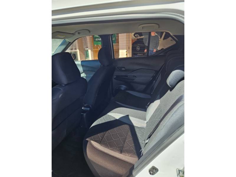 NISSAN - KICKS - 2021/2021 - Branca - R$ 91.900,00