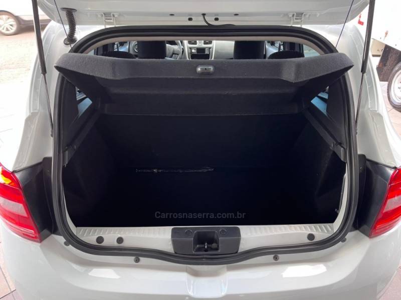 RENAULT - SANDERO - 2017/2017 - Branca - R$ 40.900,00