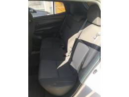 TOYOTA - YARIS - 2022/2023 - Prata - R$ 92.900,00