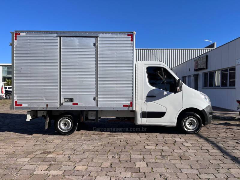 RENAULT - MASTER - 2018/2019 - Branca - R$ 144.900,00