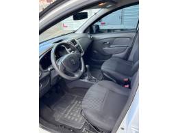 RENAULT - SANDERO - 2017/2017 - Branca - R$ 40.900,00