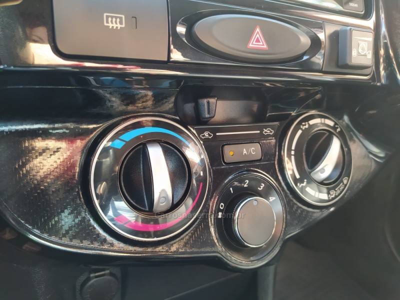 TOYOTA - ETIOS - 2016/2017 - Azul - R$ 58.900,00