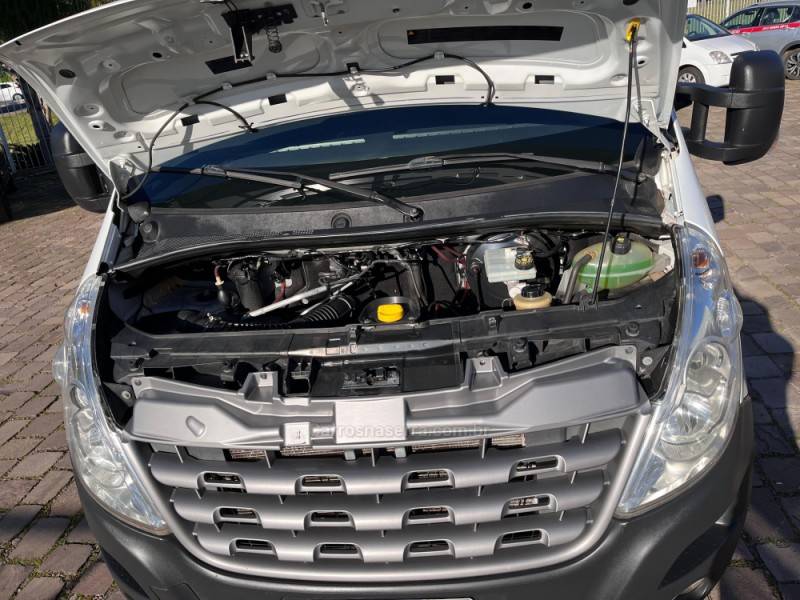 RENAULT - MASTER - 2018/2019 - Branca - R$ 144.900,00