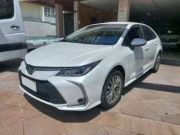 TOYOTA - COROLLA - 2023/2024 - Branca - R$ 147.900,00