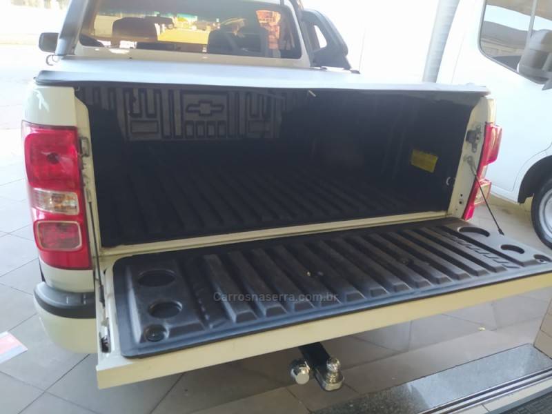 CHEVROLET - S10 - 2017/2018 - Branca - R$ 138.900,00